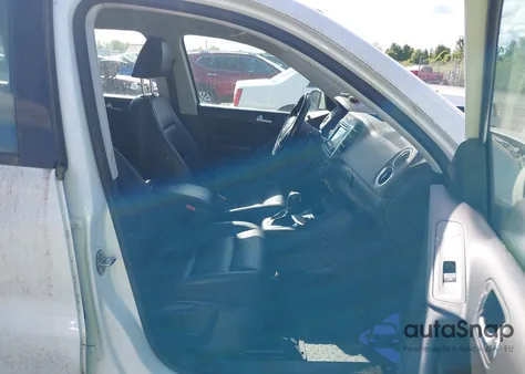 2017 Volkswagen Tiguan 2.0T S from USA, damaged, VIN WVGBV7AX6HK002071